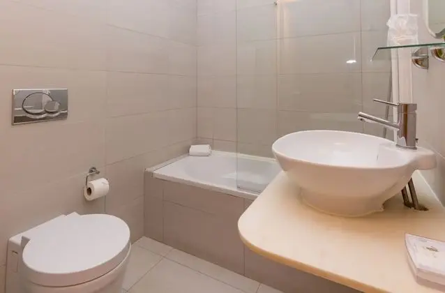 Tek Büyük Yataklı Oda, Şehir Manzaralı