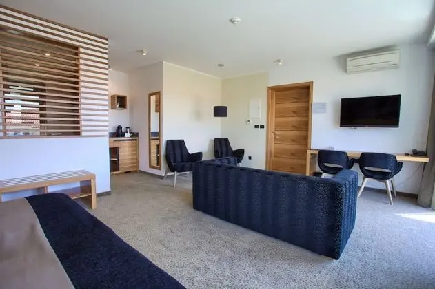 Junior suite with balcony - partial sea view (A2+1)