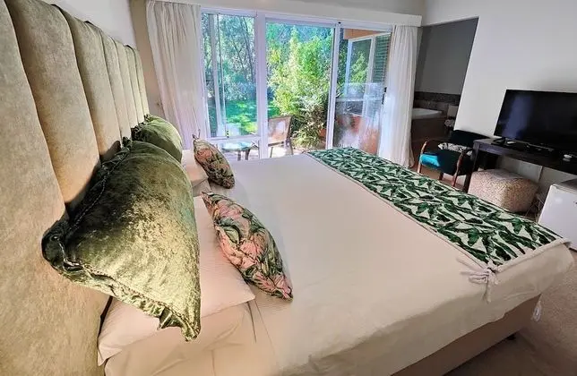 Luxury Oda, 1 En Büyük (King) Boy Yatak, Bahçe Manzaralı (Ellenbrook)