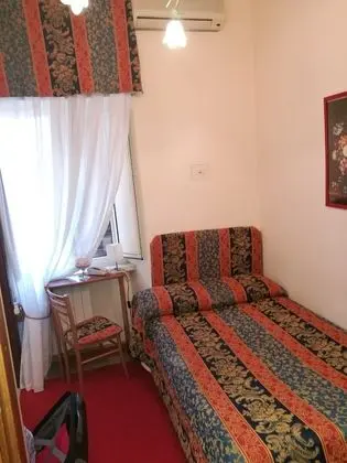 Economy Tek Büyük Yataklı Oda