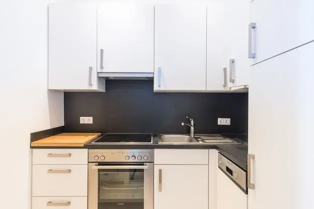 CHEERFUL APARTMENT next to Naschmarkt and Centre