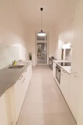 COSY FLAT/w. terrace near Naschmarkt and Centre