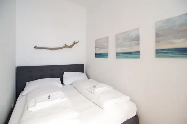 Gigantic City Apartment