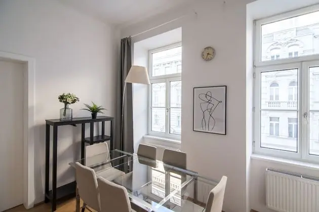 Gigantic City Apartment