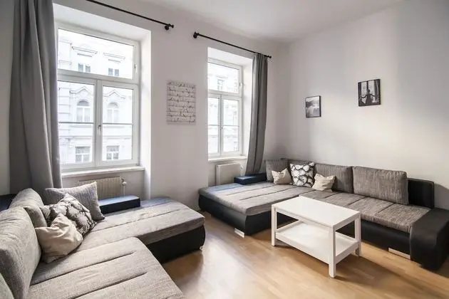 Gigantic City Apartment