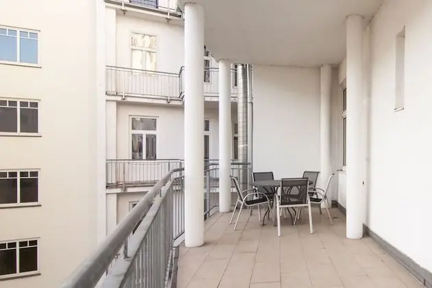 Gigantic City Apartment