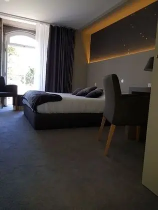 Süit, Teras, Nehir Manzaralı