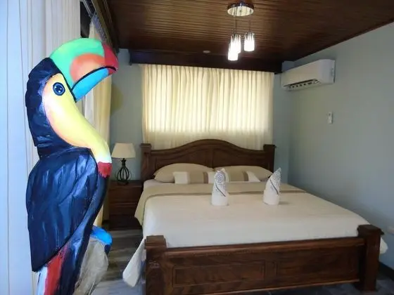 Luxury Tek Büyük Yataklı Oda, 1 Yatak Odası, Engellilere Uygun, Kısmi Deniz Manzarası