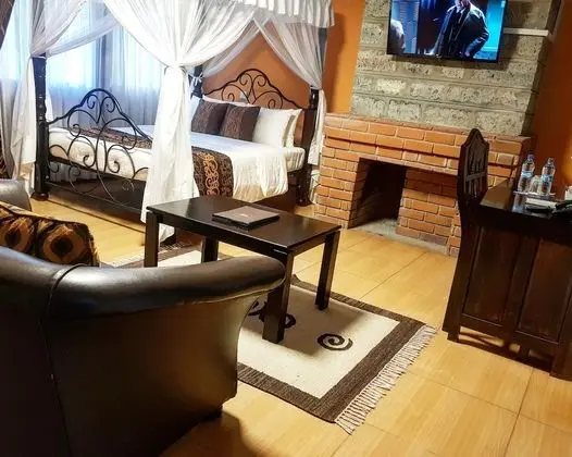 Honeymoon Tek Büyük Yataklı Oda, Şömine, Bahçe Manzaralı