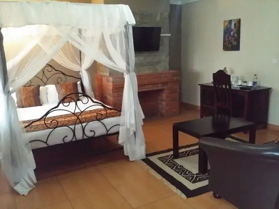 Honeymoon Tek Büyük Yataklı Oda, Şömine, Bahçe Manzaralı