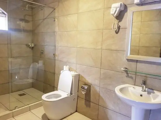 Honeymoon Tek Büyük Yataklı Oda, Şömine, Bahçe Manzaralı