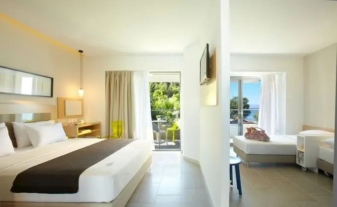 Deluxe Oda, Kısmi Deniz Manzaralı