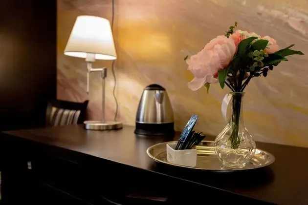 Classic Tek Büyük Yataklı Oda