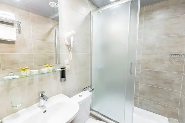 Classic Tek Büyük Yataklı Oda