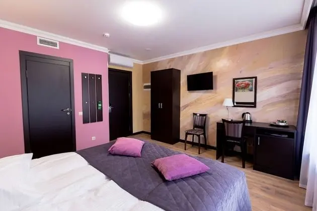 Comfort Tek Büyük veya İki Ayrı Yataklı Oda