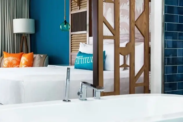 Luxury Süit (Swim-up Luxury)
