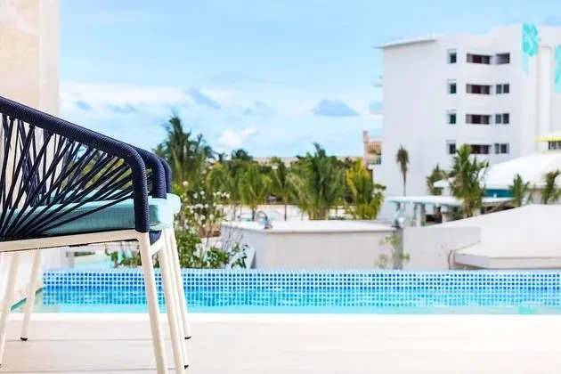 Luxury Süit (Swim-up Luxury)