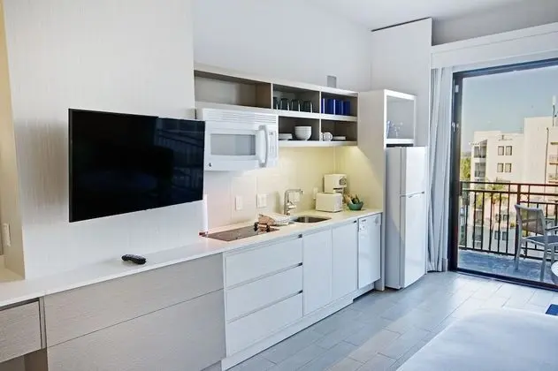 Standard Stüdyo, Sigara İçilmez, Balkon