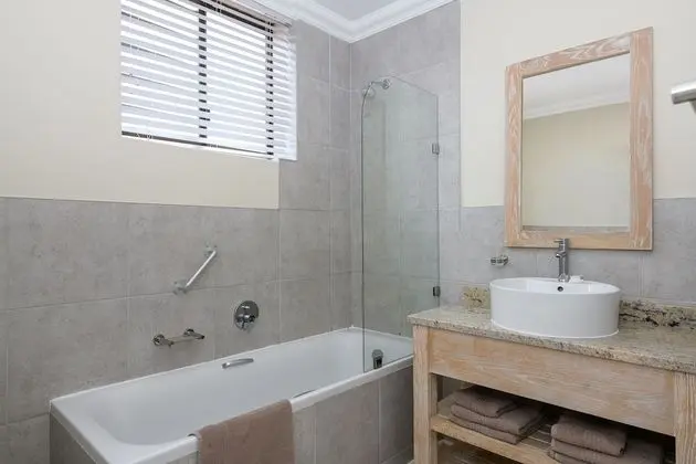 One Bedroom Apartment