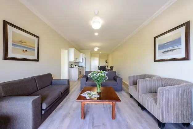 Three Bedroom Luxury Apartment with Spa