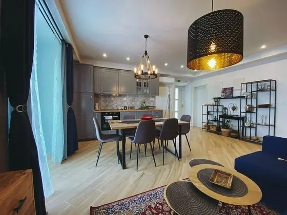 Residence Apartment 2