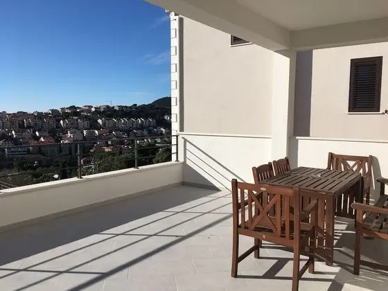 Residence Apartment 2