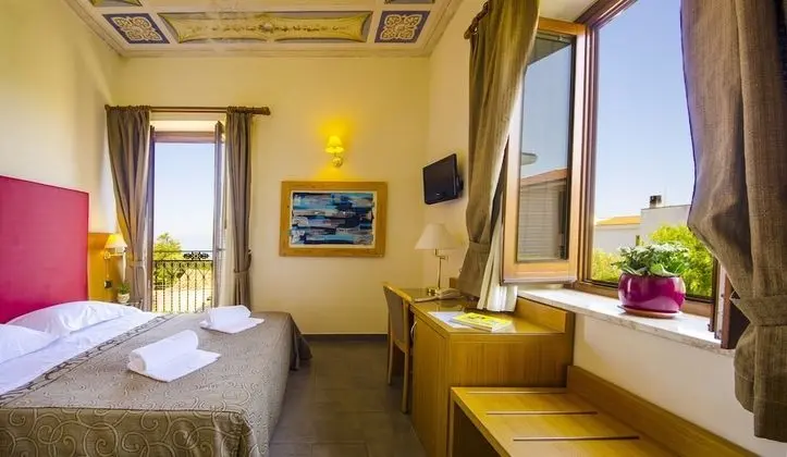 Tek Büyük Yataklı Oda, Deniz Manzaralı