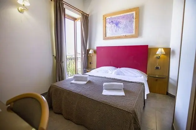 Tek Büyük Yataklı Oda, Deniz Manzaralı