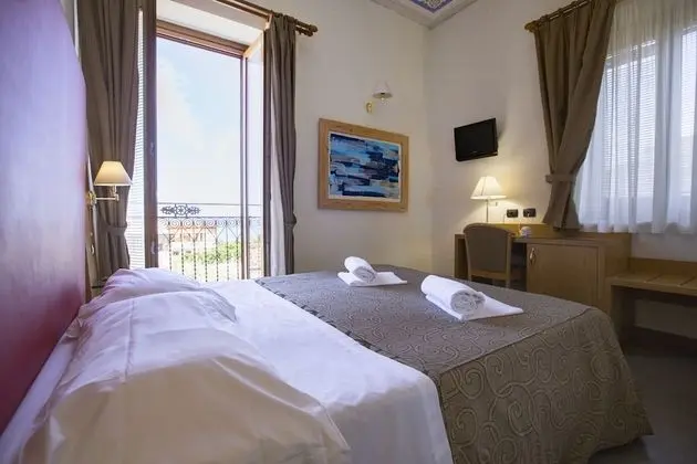 Tek Büyük Yataklı Oda, Deniz Manzaralı