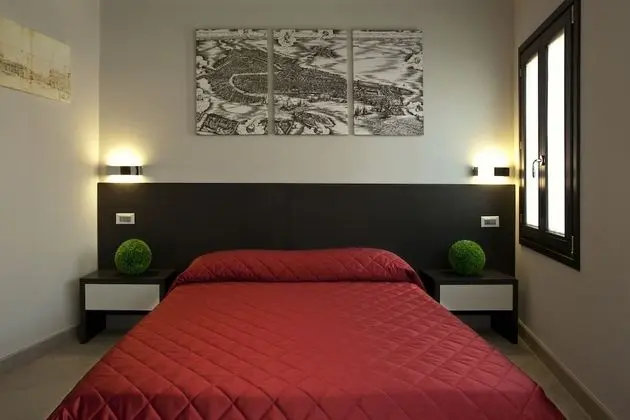 Classic Tek Büyük Yataklı Oda