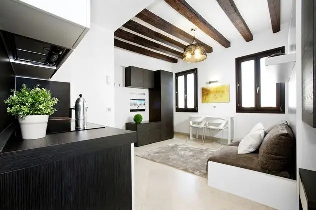 Tek Büyük Yataklı Oda, Küçük Mutfak