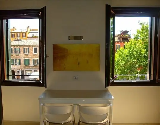 Tek Büyük Yataklı Oda, Küçük Mutfak