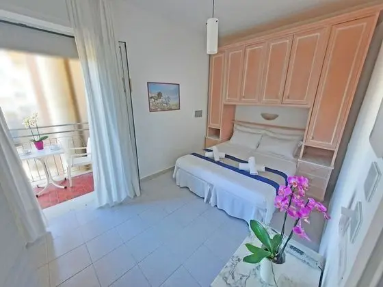 Tek Büyük Yataklı Oda, Kısmi Deniz Manzaralı