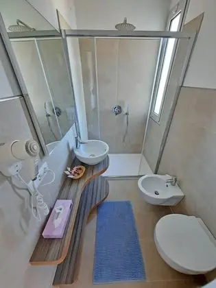 Tek Büyük Yataklı Oda, Kısmi Deniz Manzaralı