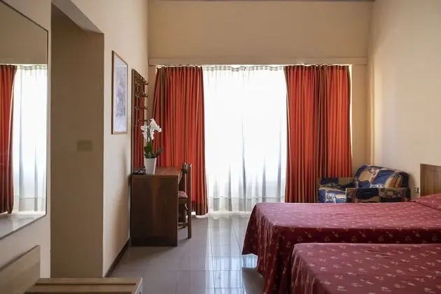 Standard Üç Kişilik Oda