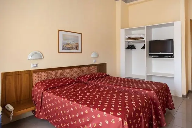 Standard Üç Kişilik Oda