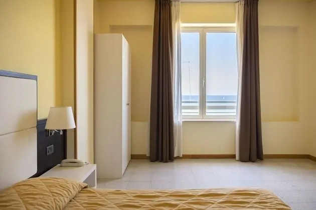 Superior Üç Kişilik Oda, Deniz Manzaralı