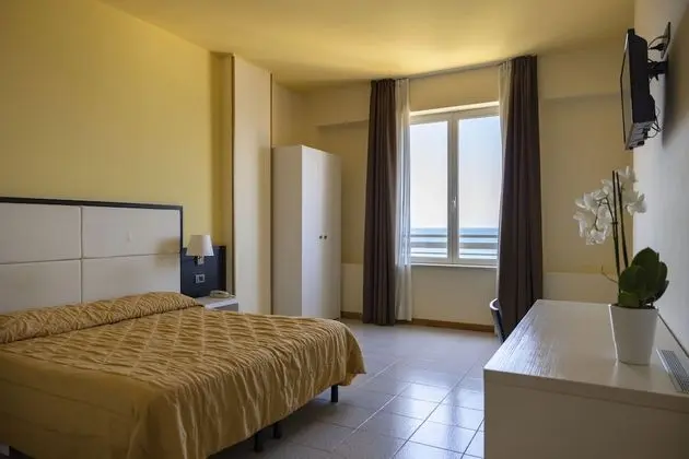 Superior Üç Kişilik Oda, Deniz Manzaralı