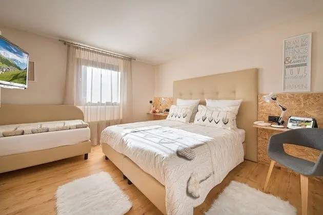 Economy Üç Kişilik Oda, Sigara İçilmez