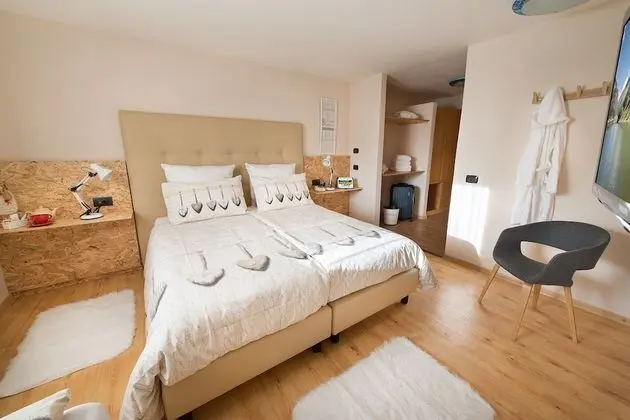 Economy Üç Kişilik Oda, Sigara İçilmez