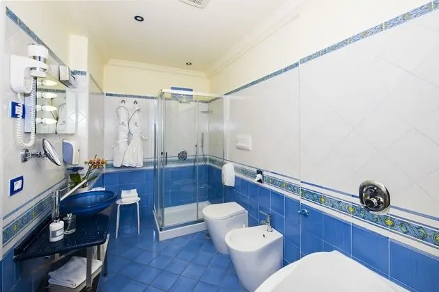 Deluxe Dört Kişilik Oda, Deniz Manzaralı