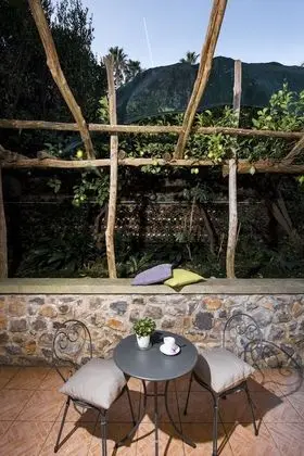 Tek Büyük Yataklı Oda, Bahçe Manzaralı