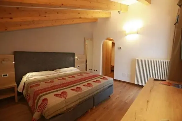 Superior Tek Büyük veya İki Ayrı Yataklı Oda, Balkon, Dağ Manzaralı
