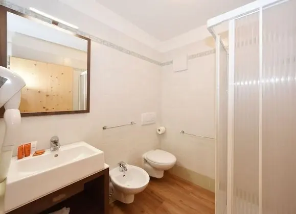 Superior Tek Büyük veya İki Ayrı Yataklı Oda, Balkon, Dağ Manzaralı