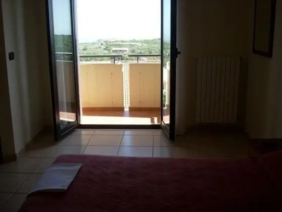 Üç Kişilik Oda, Balkon