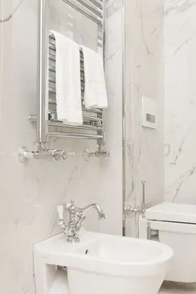 Basic Tek Büyük Yataklı Oda