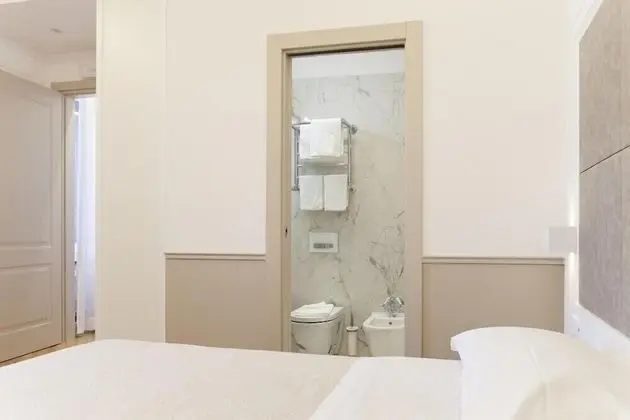 Basic Tek Büyük Yataklı Oda