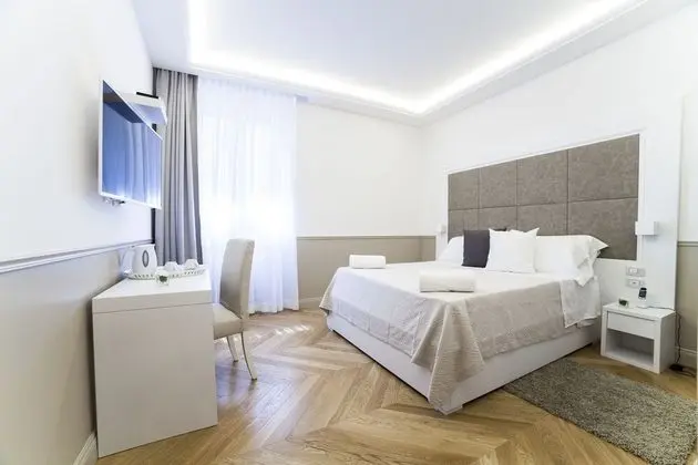 Comfort Tek Büyük Yataklı Oda