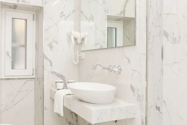 Comfort Tek Büyük Yataklı Oda