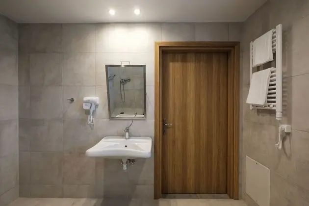 Tek Büyük Yataklı Oda, Bahçe Manzaralı